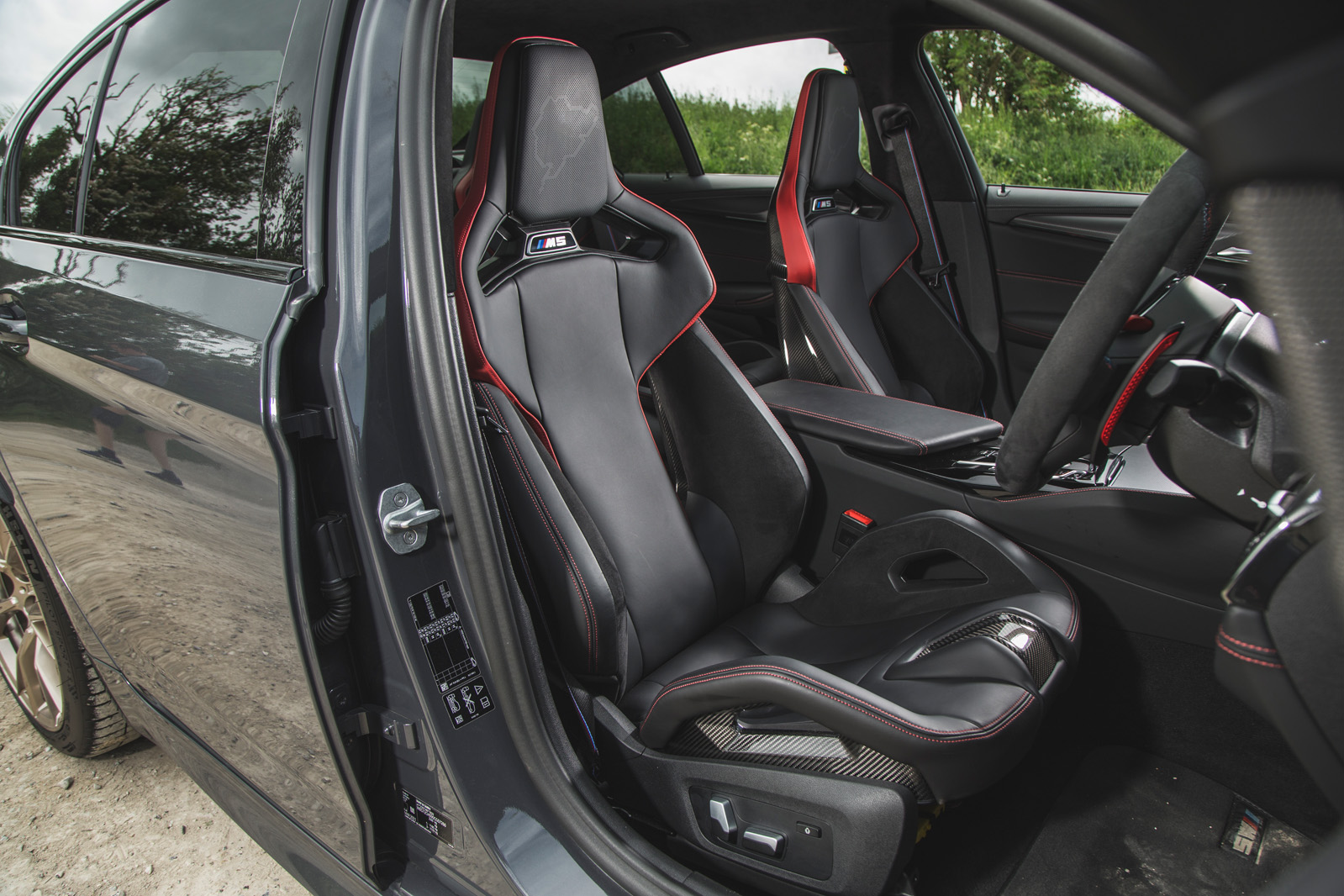 14 BMW M5 CS 2021 RT front seats