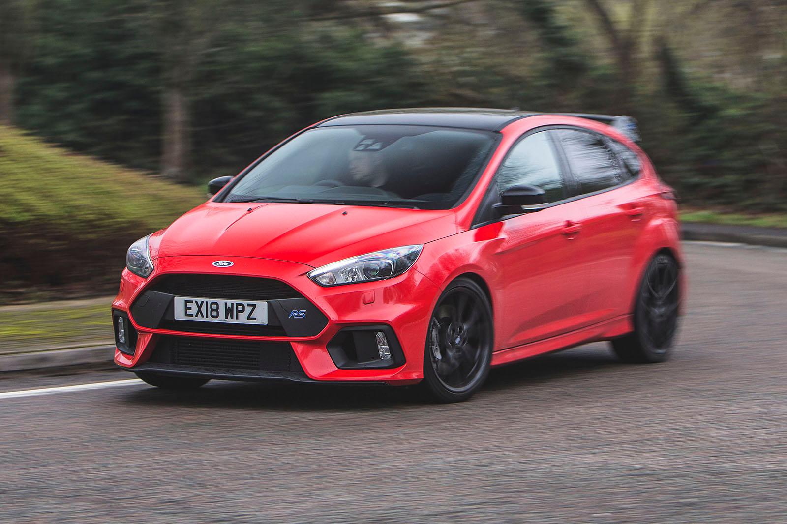 Ford Focus RS 2019 road test review - action