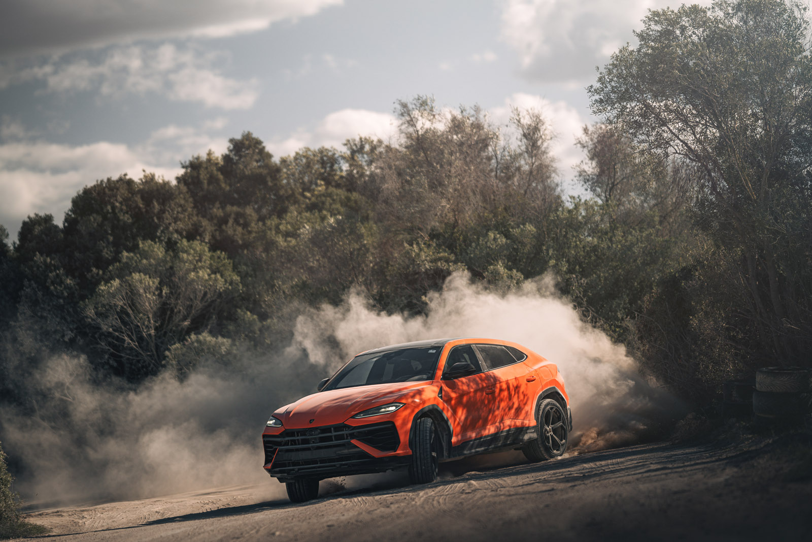 14 Lamborghini Urus SE 2024 review front cornering off road