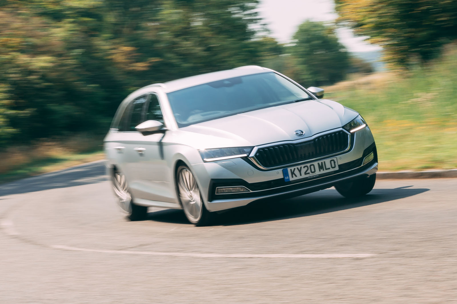 Skoda Octavia Estate 2020 road test review - on the road front