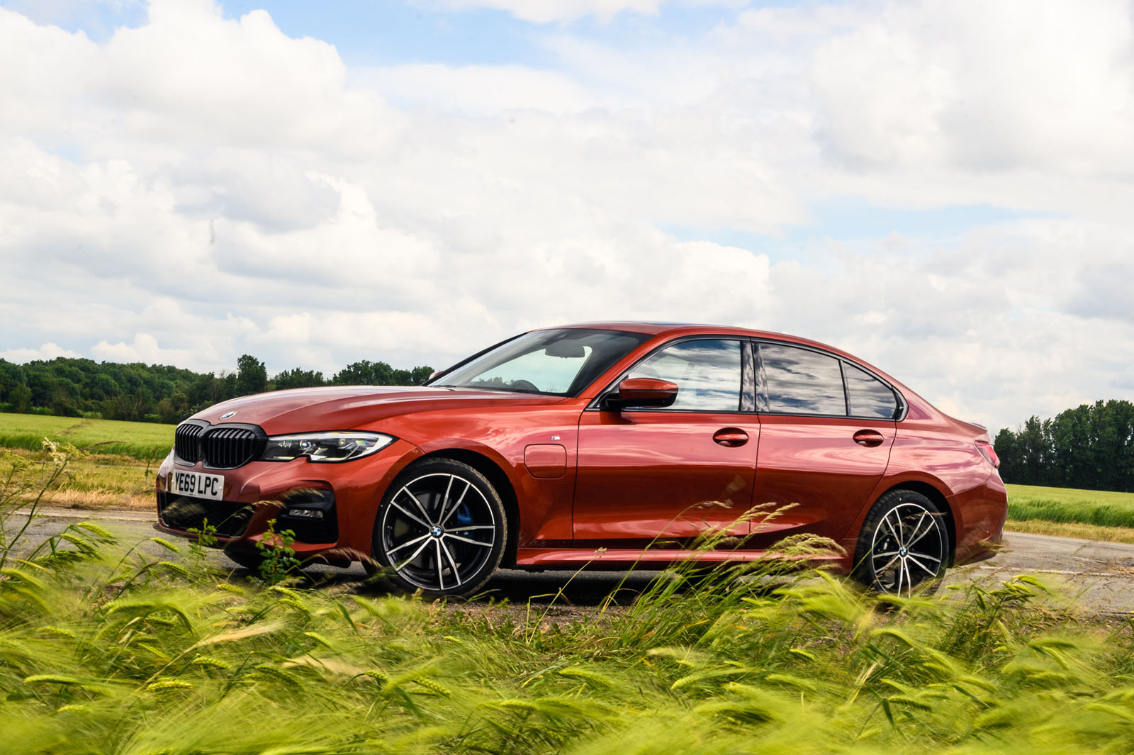 BMW 3 Series 330e 2020 road test review - static