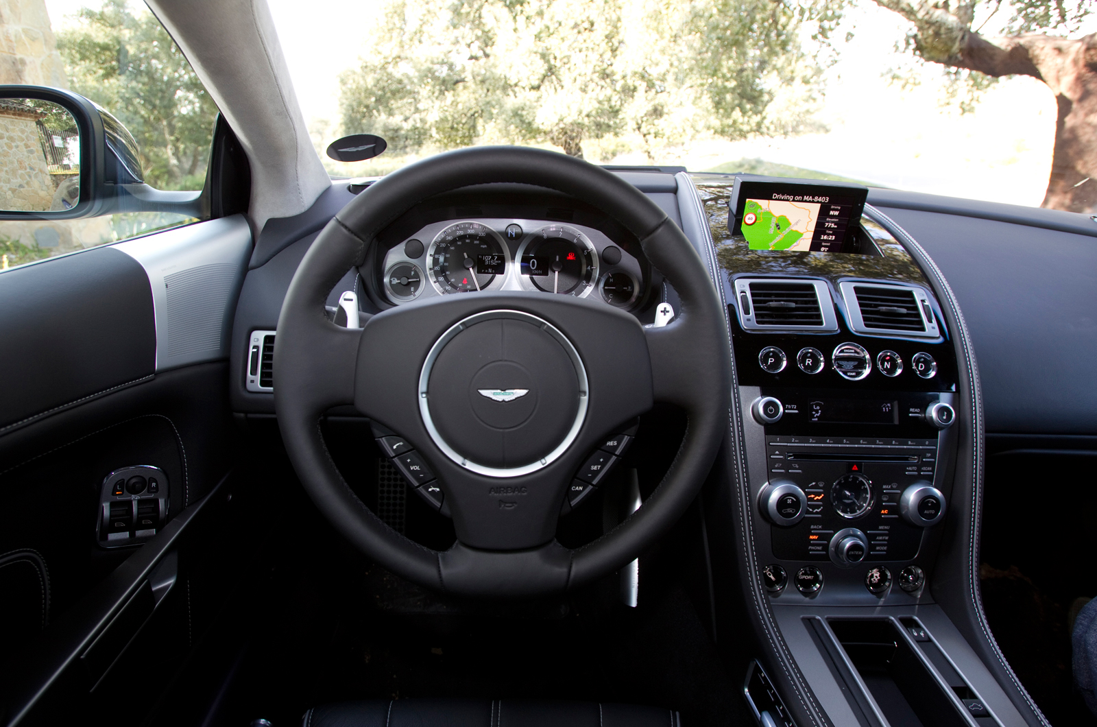 Aston Martin Virage dashboard