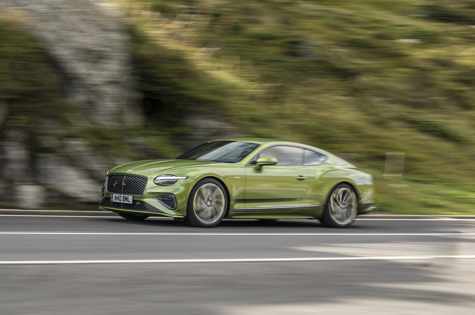 Bentley Continental GT Speed panning