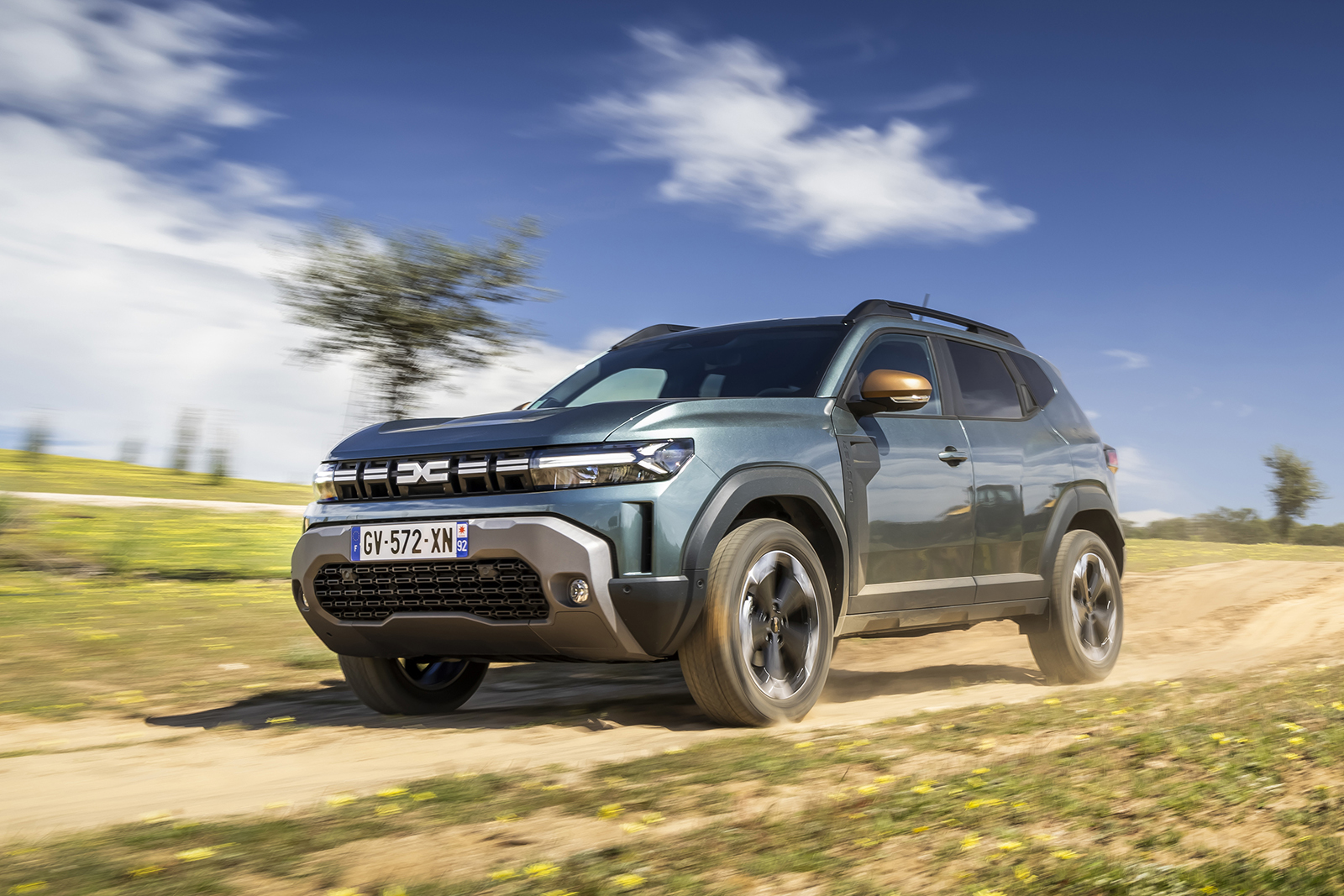 https://zephr.autocar.co.uk/best%20small%20suv%20Dacia%20Duster