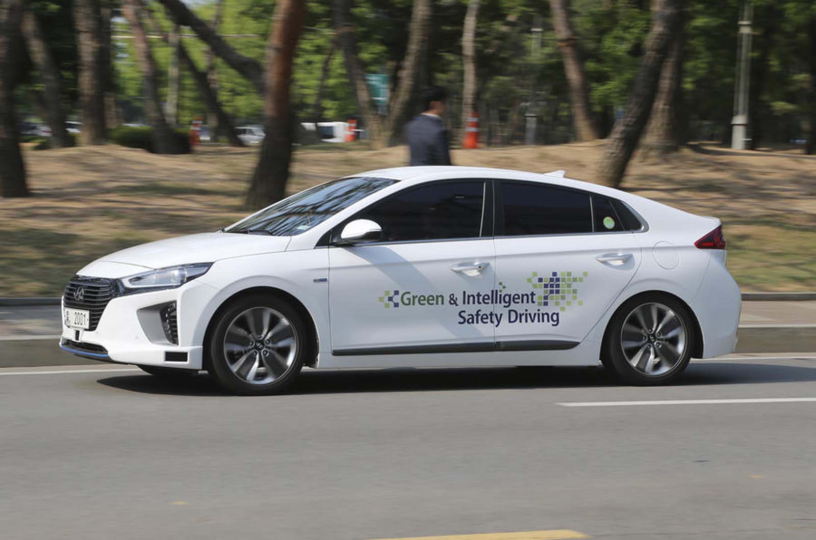 01 Autonomous ioniq 0