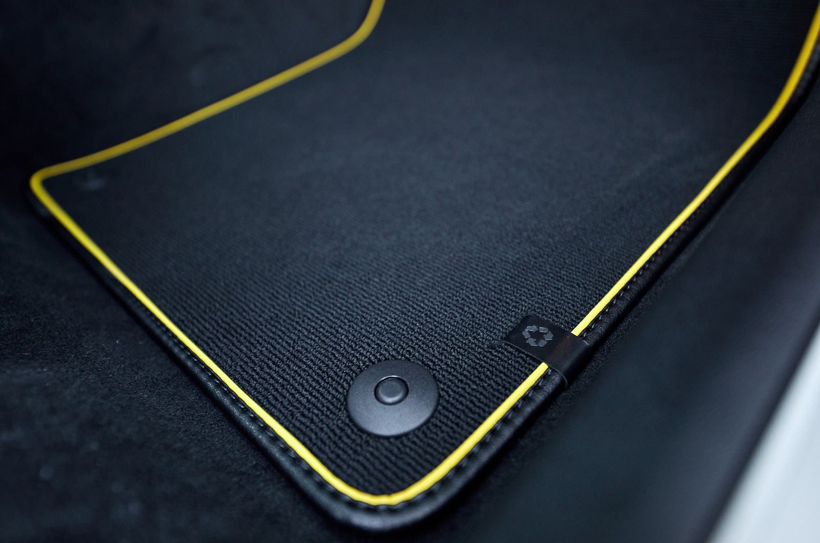 230941 Volvo cars aims for 25 per cent recycled plastics in every new car from