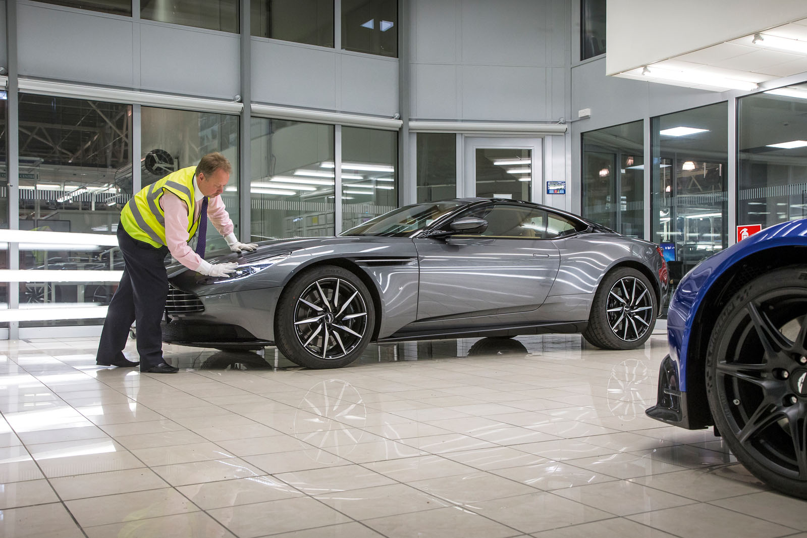 Andy aston sign off 0907