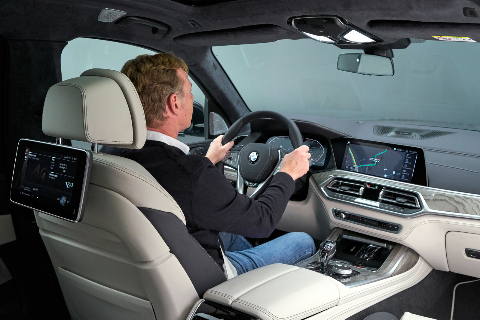 Bmw x7 729