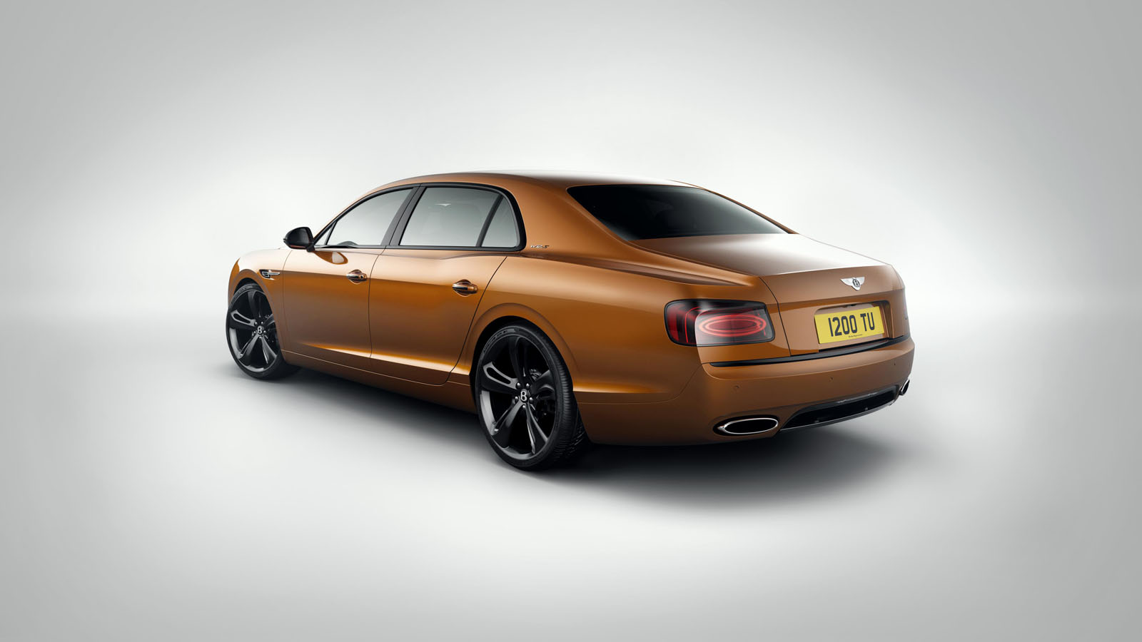 Flying spur rear