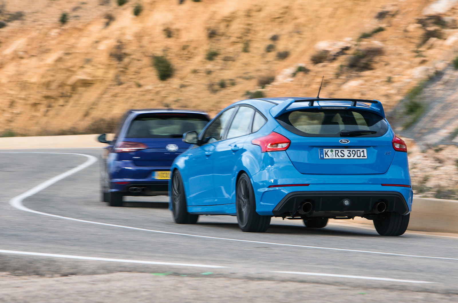Focus rs vs golf r 831