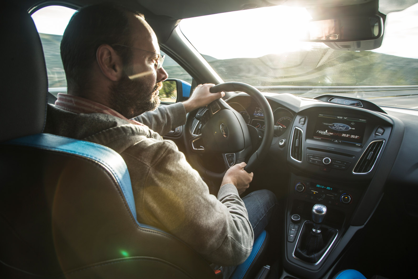 Focus rs vs golf r 833