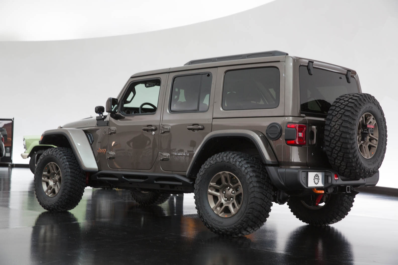 Jeep 2213