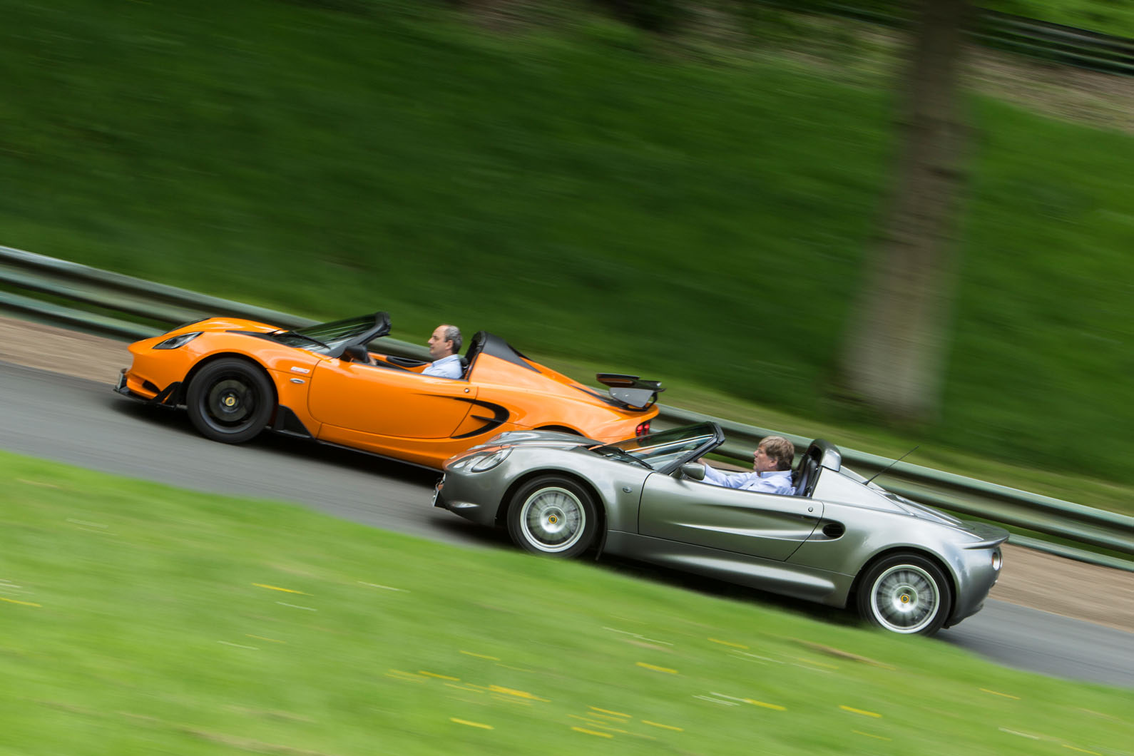 Lotus v lotus 2016 092 0