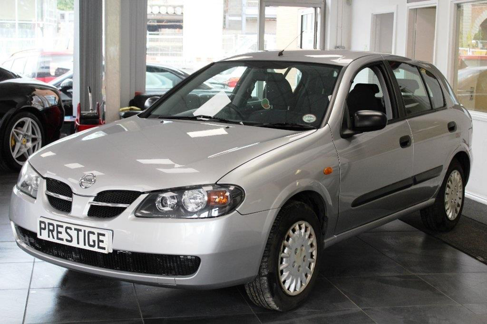 Nissan almera 1 5 s 5dr 313312809 3