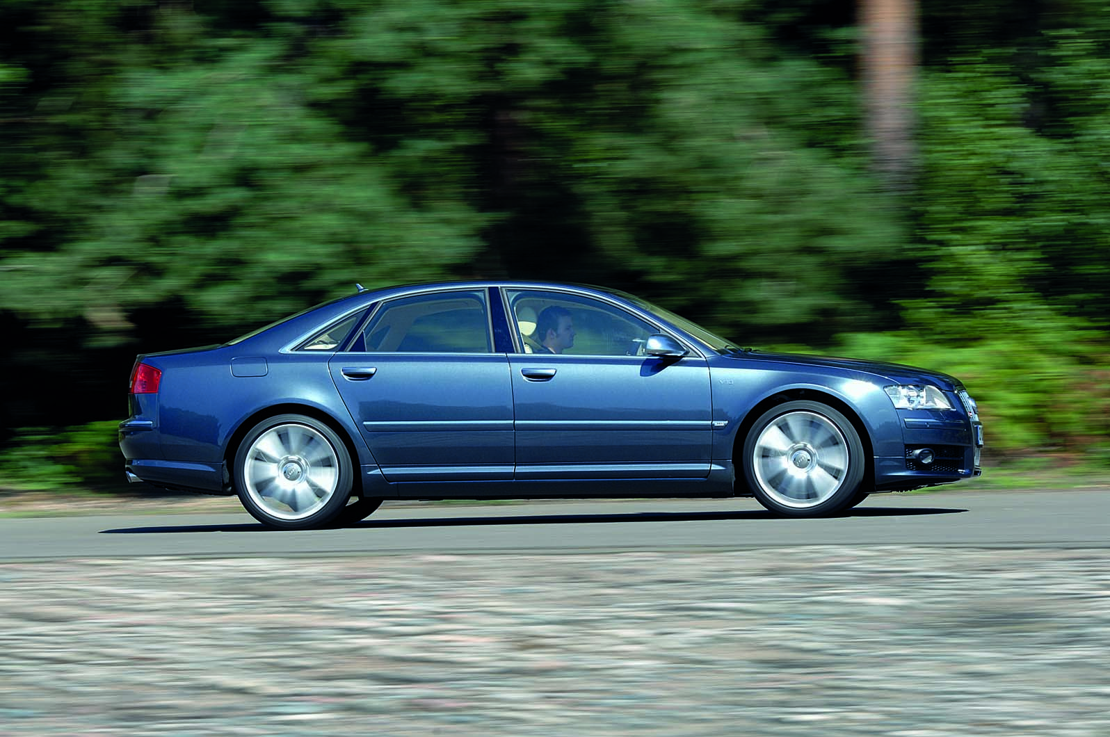 Nov06 audis8 pan w