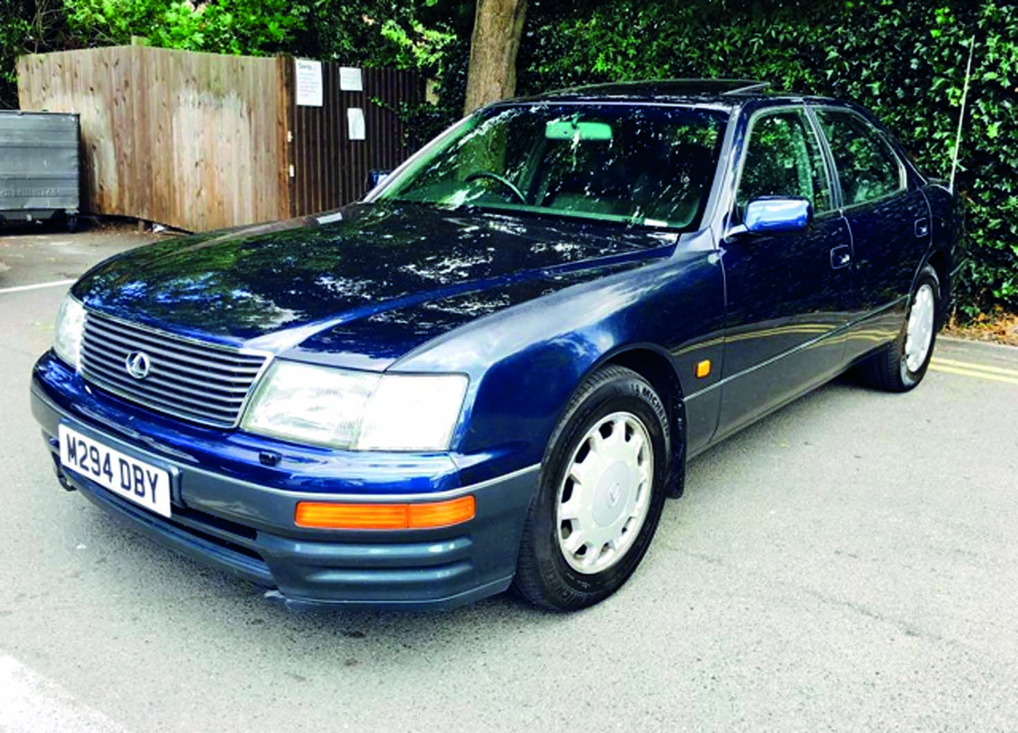 One we found lexus ls400 je