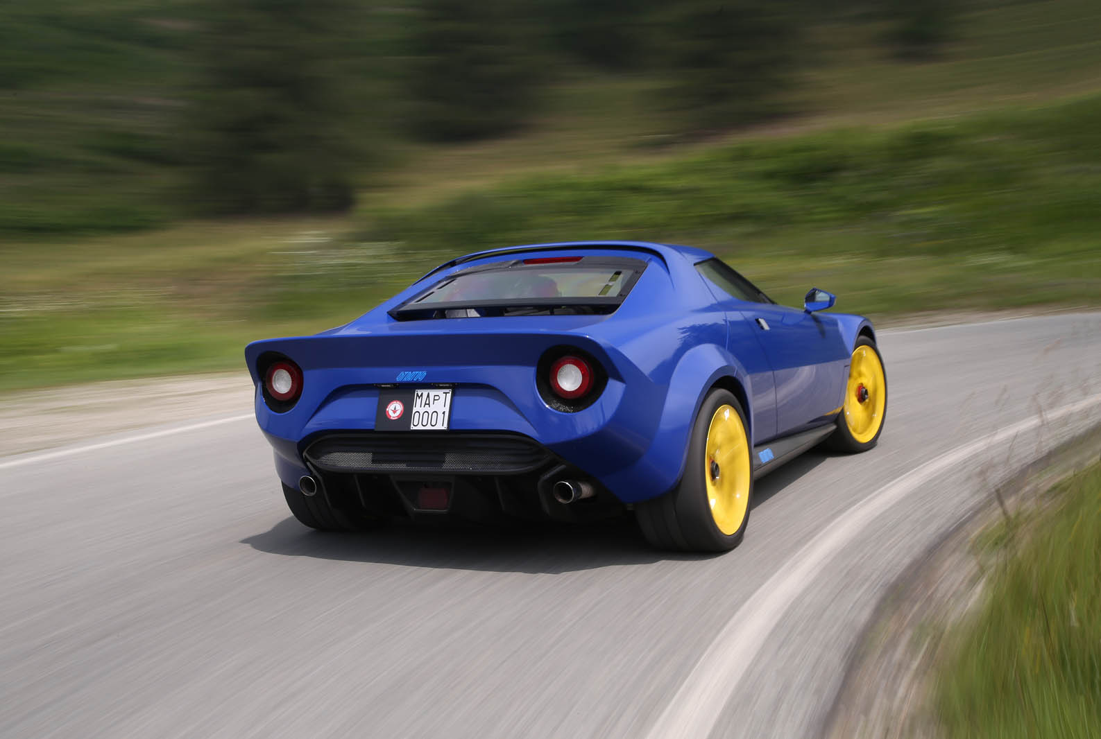 Stratos 915