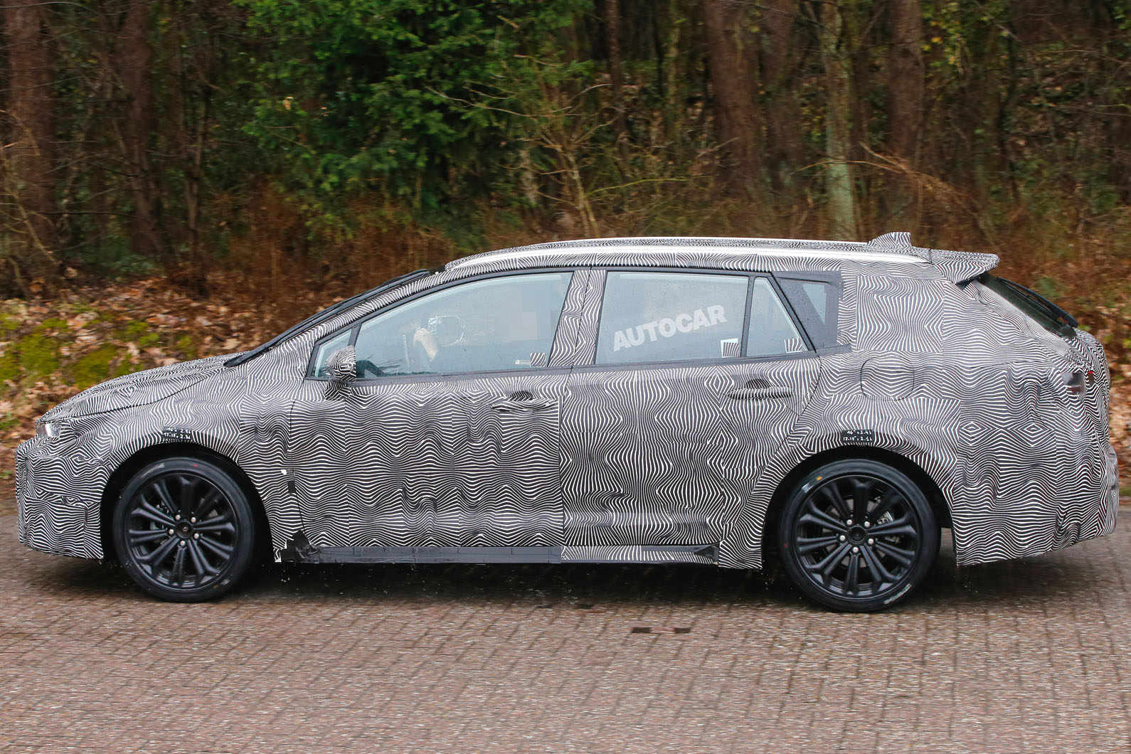 Toyota auris combi 013