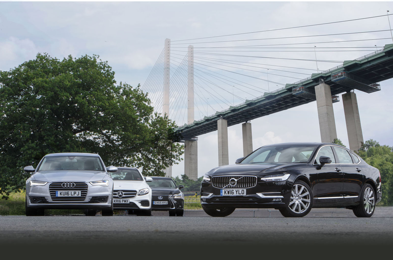 Volvo s90 motorway group test 044