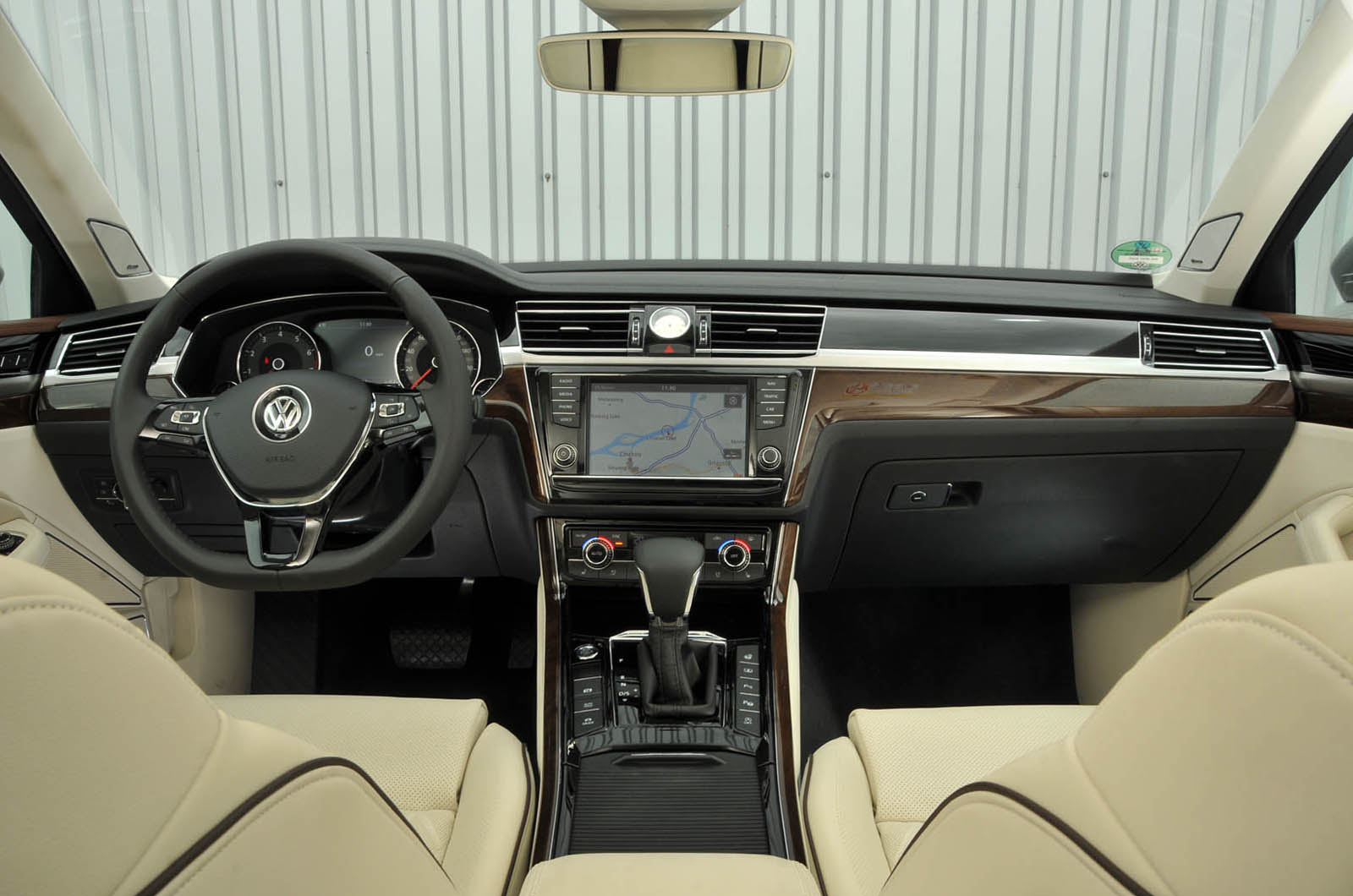 Vw phideon web 523