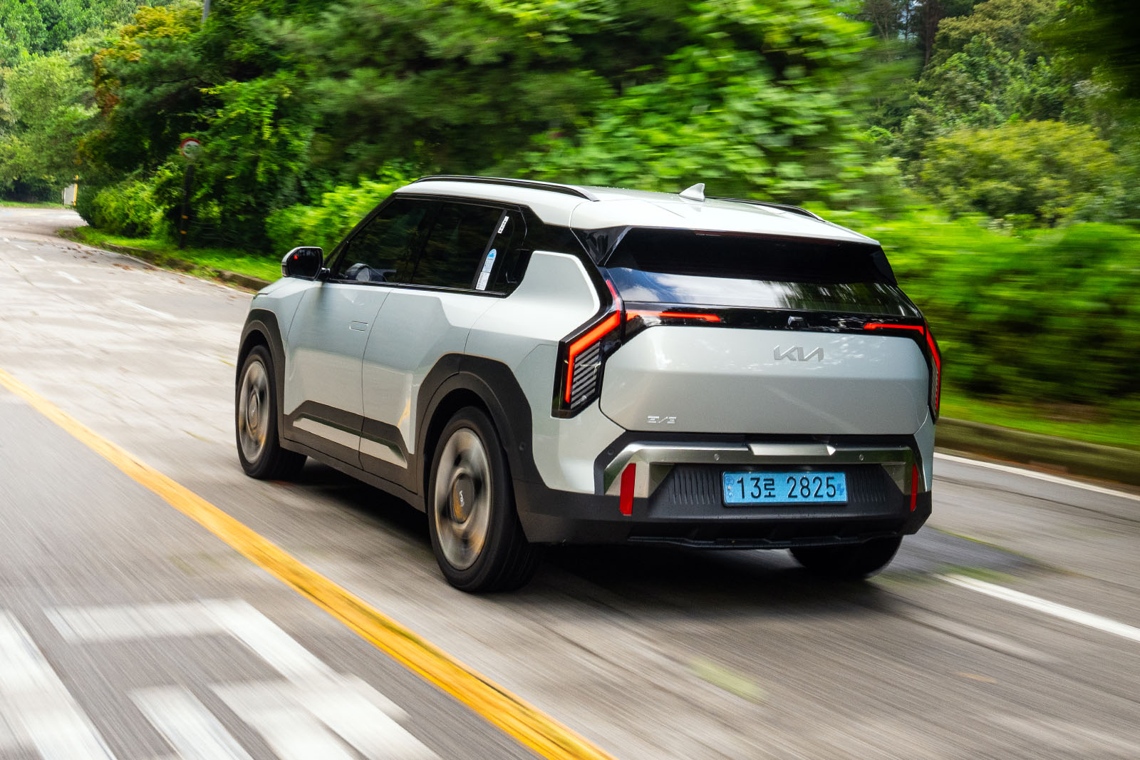 Kia EV3 review 2024 02 rear tracking