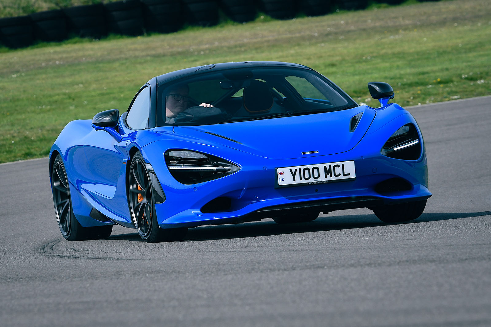 mclaren 750s review 2024 29 front cornering