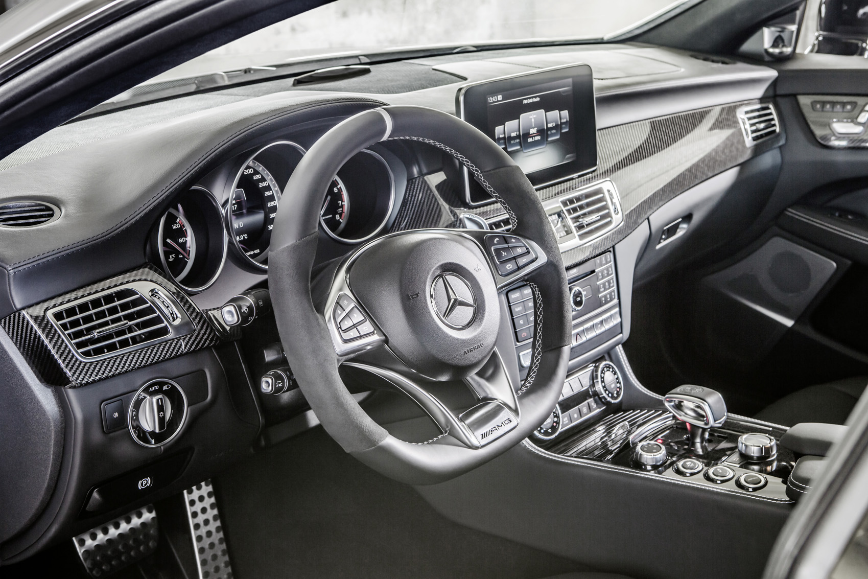 Mercedes-AMG CLS 63 S interior