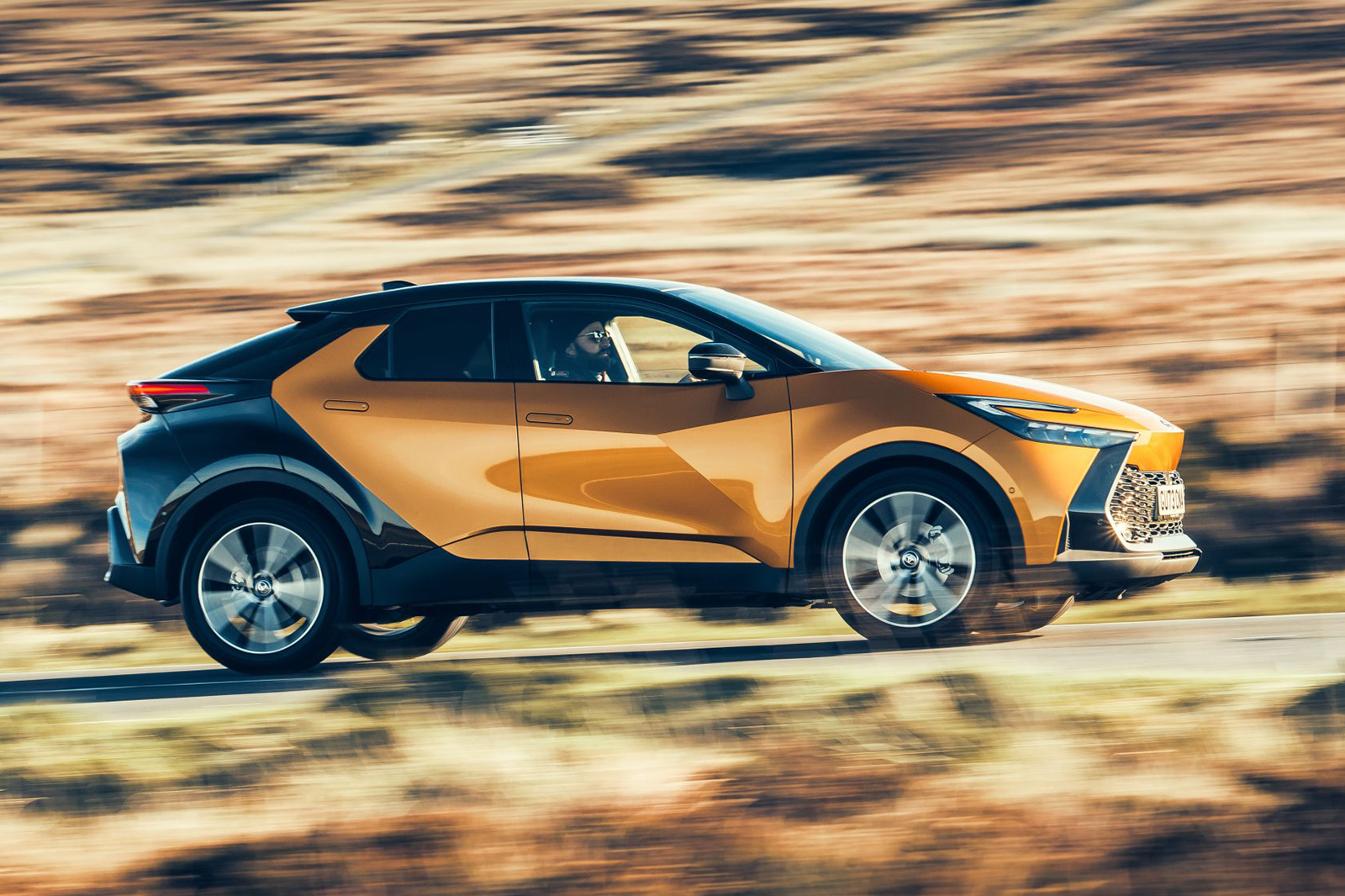 https://zephr.autocar.co.uk/Toyota%20C-HR%20best%20hybrid%20cars