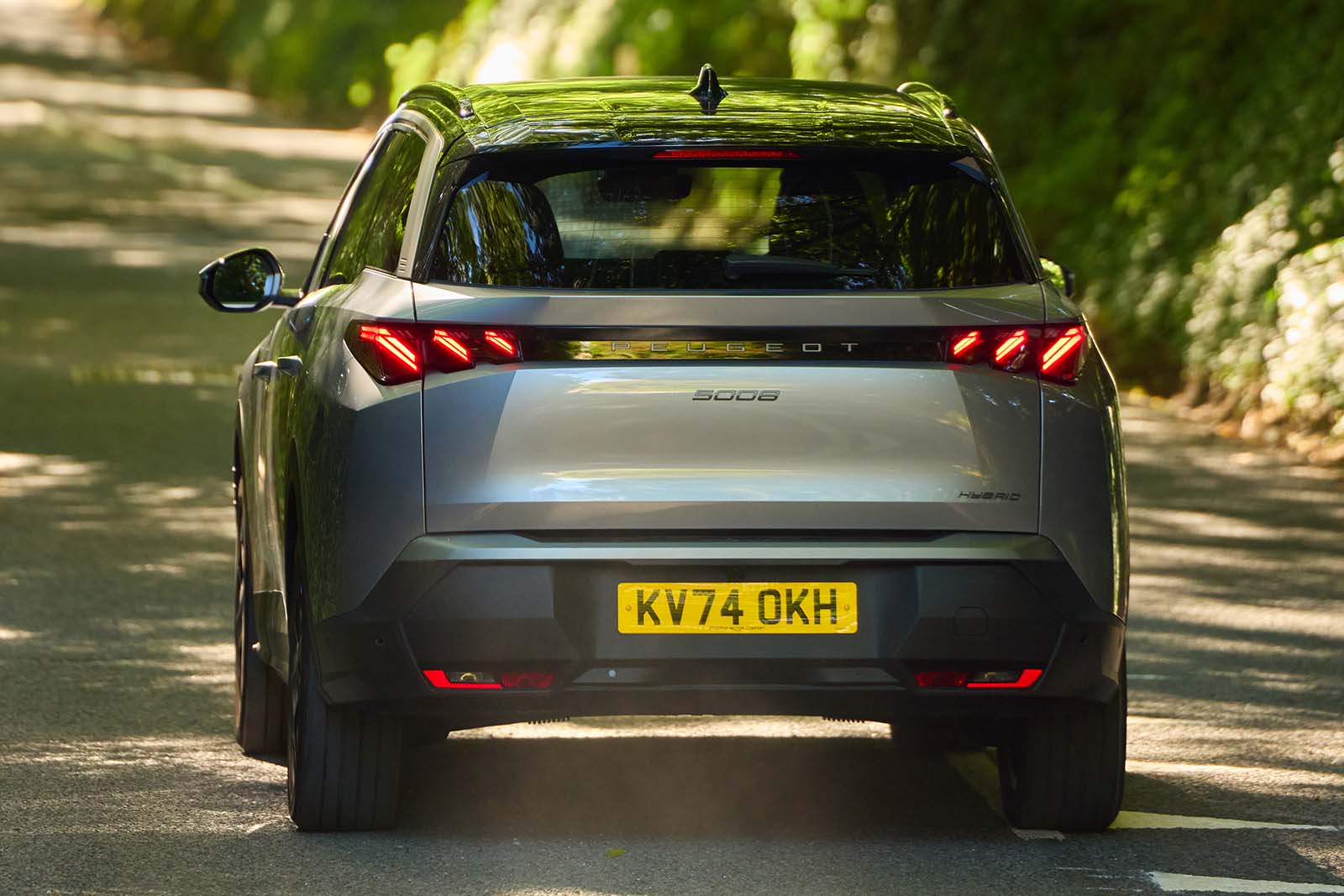 Peugeot 5008 hybrid rear