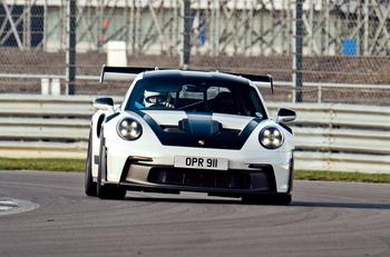 Porsche 911 GT3 RS front
