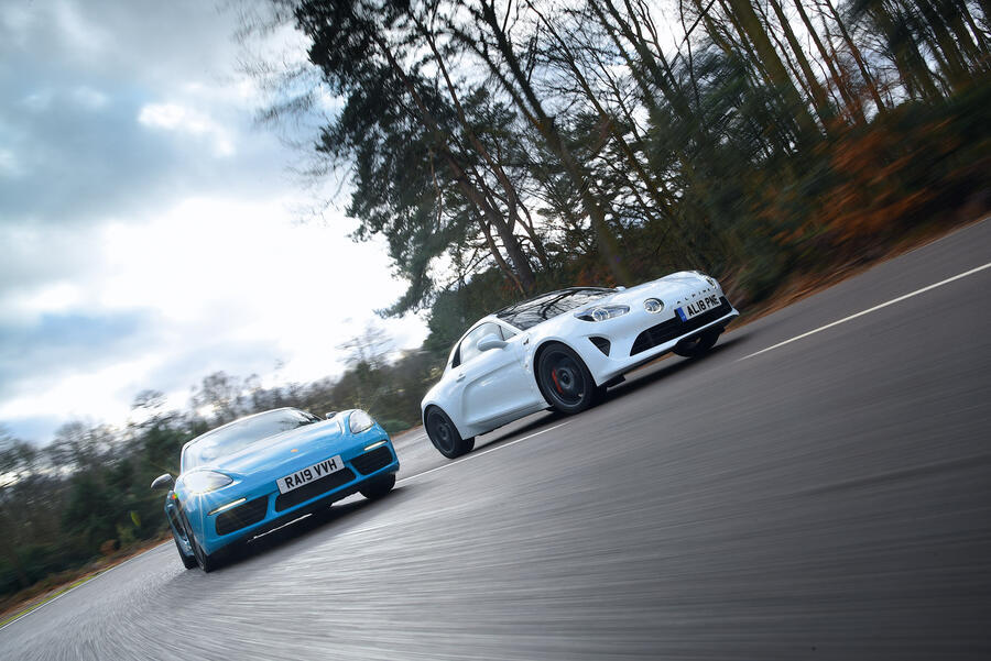 1 Alpine vs porsche hero front