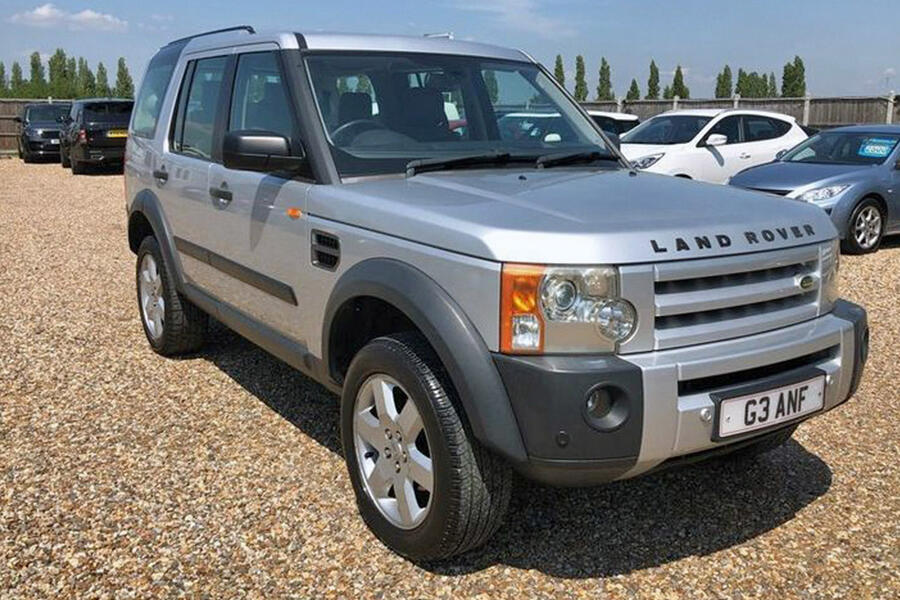 1 Land rover discovery static front