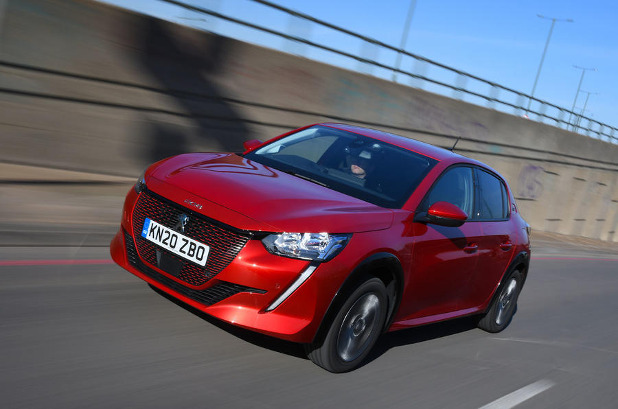 1 Peugeot e 208 2020 rt hero front 0