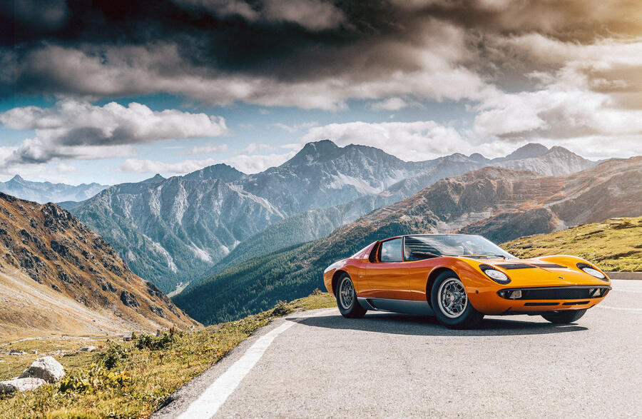 10 Lamborghini miura stationary front