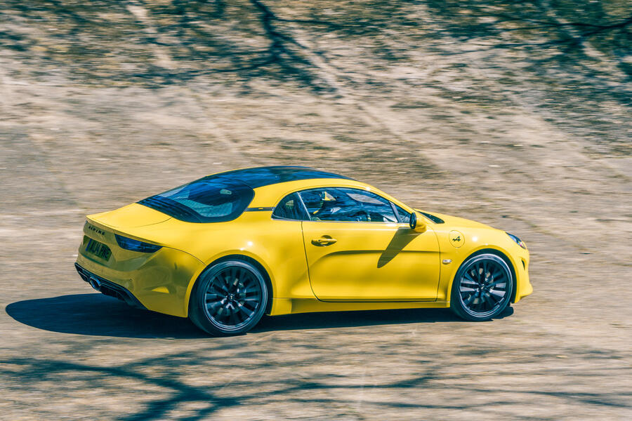 12 Autocar awards 21 3