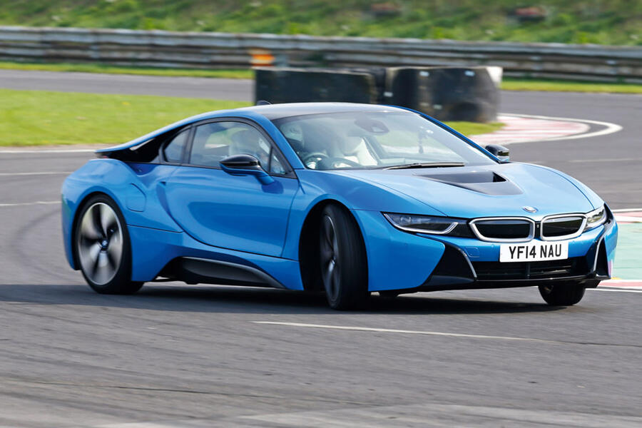 13 Bmw i8 tracking side