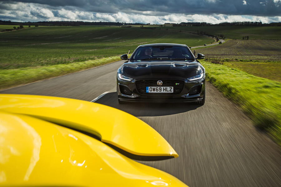 14 Jaguar f type r 2020 hero front