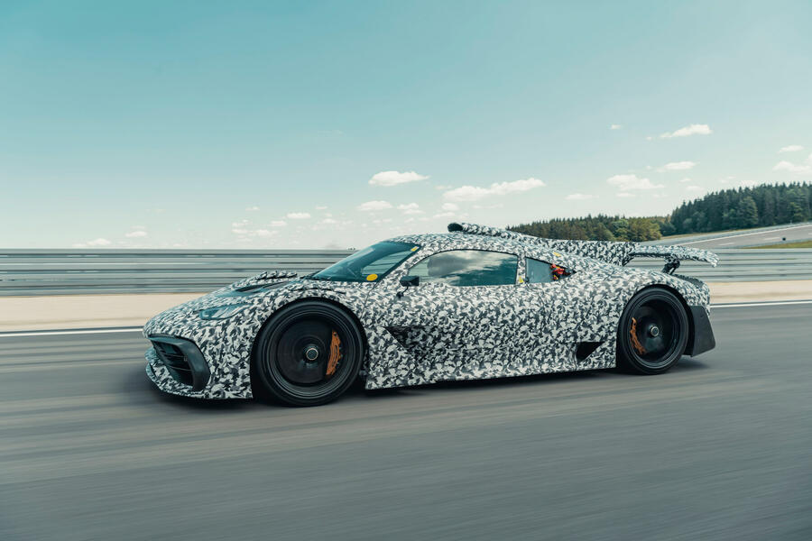 16 Mercedes amg one side