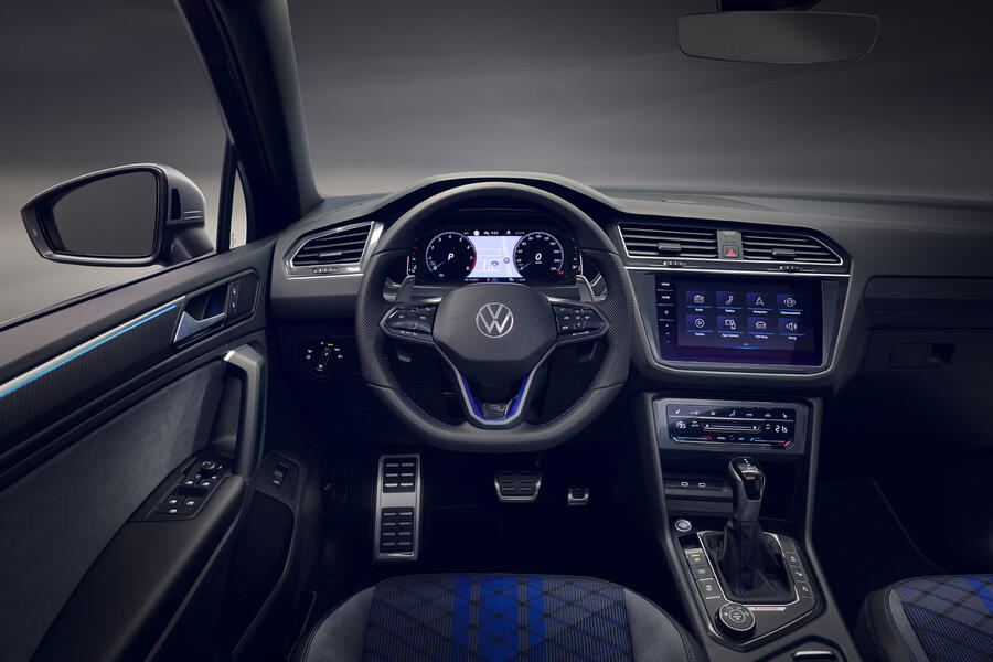17 Volkswagen tiguan r interior