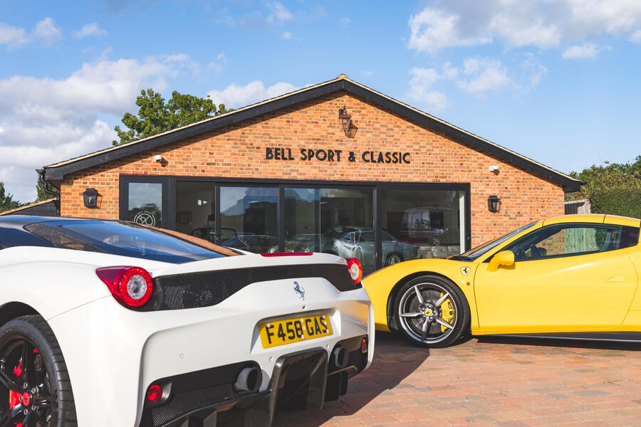 19 Bell sport and classic