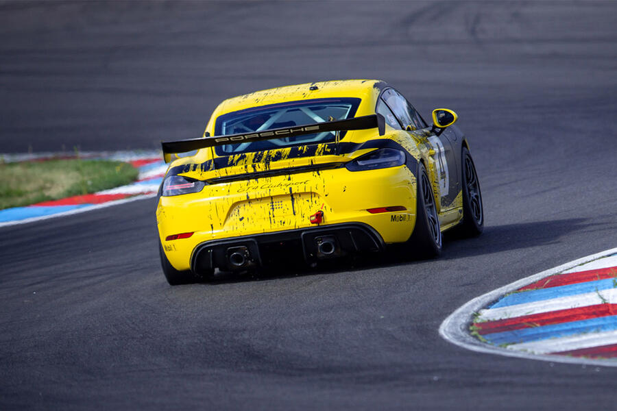 19 Porsche 718 cayman gt4 clubsport 2020 hero rear
