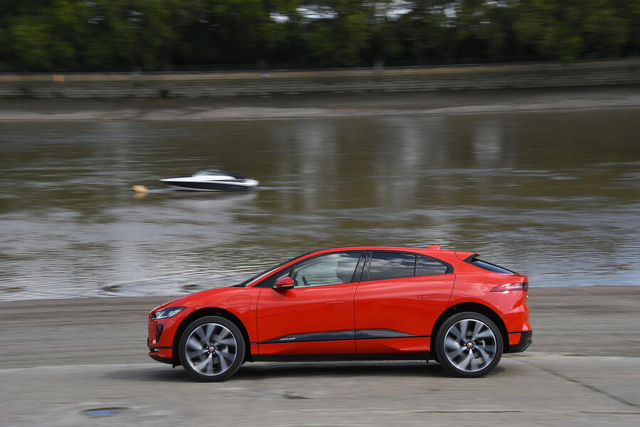 2 Jaguar i pace 2019 lt hero side