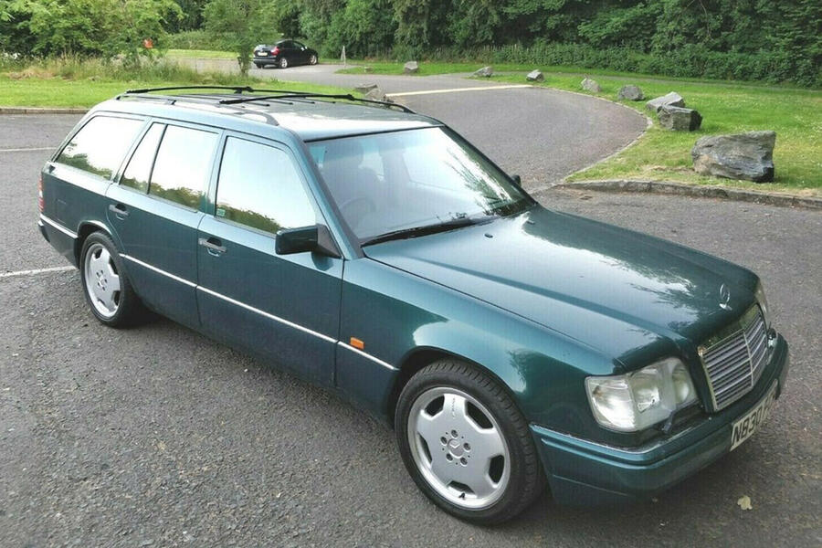2 Mercedes benz e320 estate static front