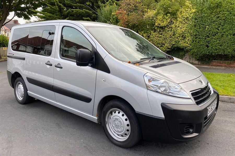 2 Peugeot expert tepee front