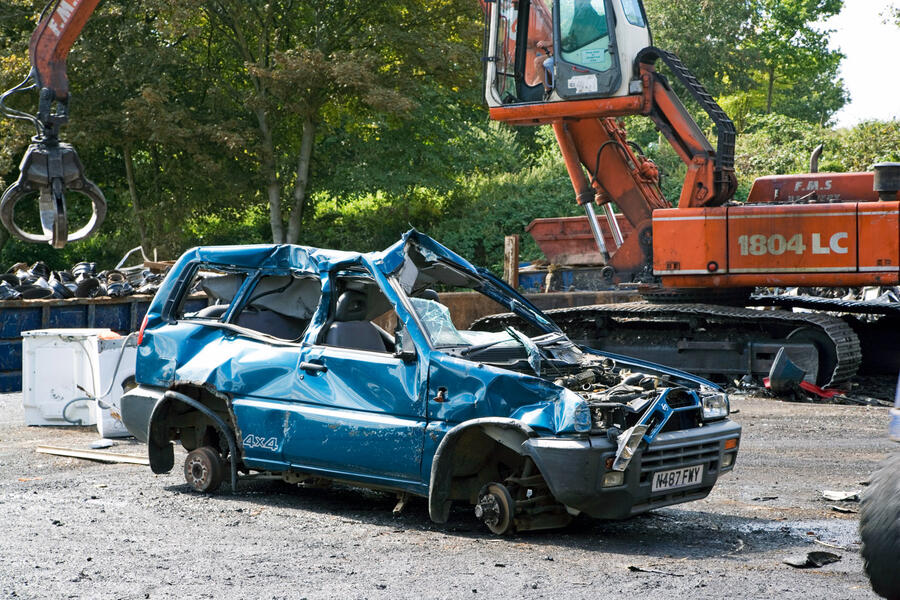 2 Scrapped car stationary side