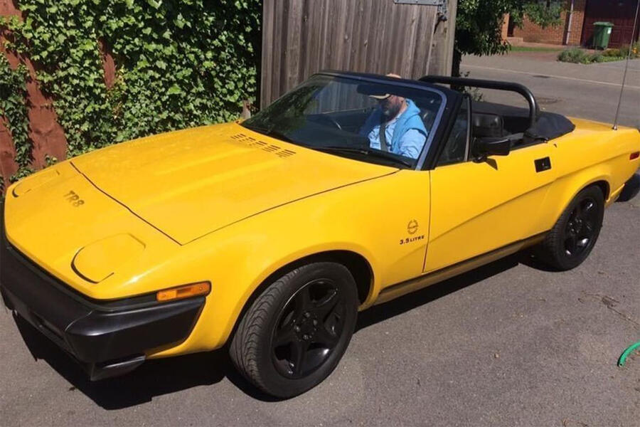 2 Triumph tr8