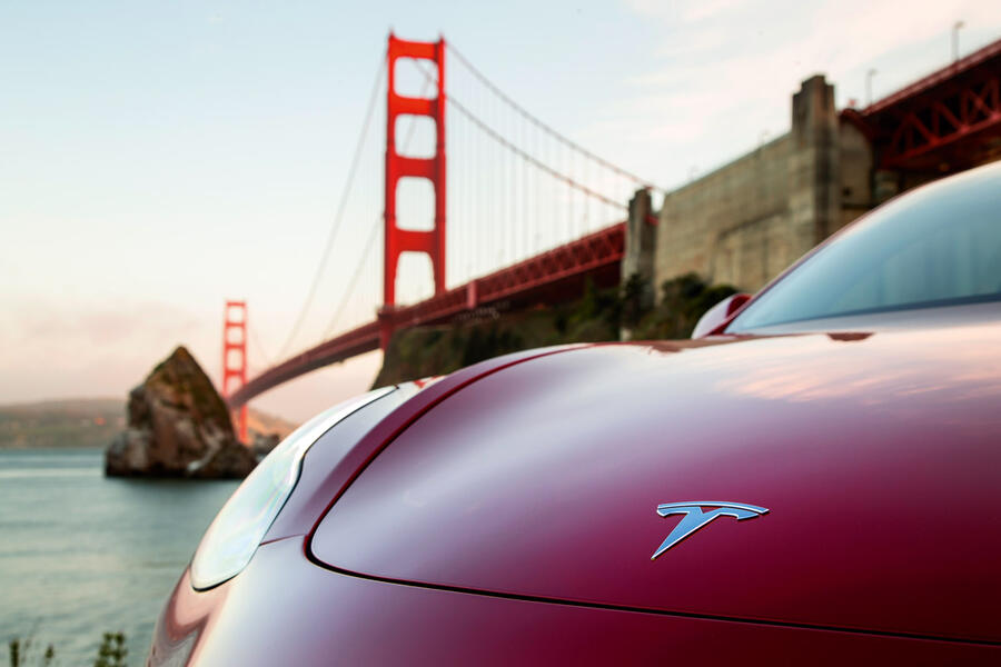 20 Tesla model 3 stationary front