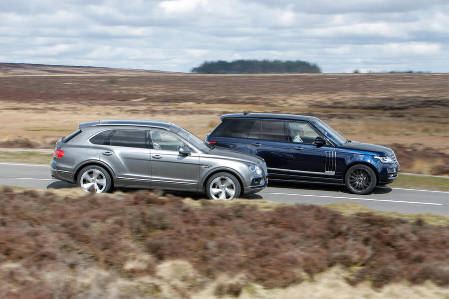 22 Land rover range rover vs bentley bentayga
