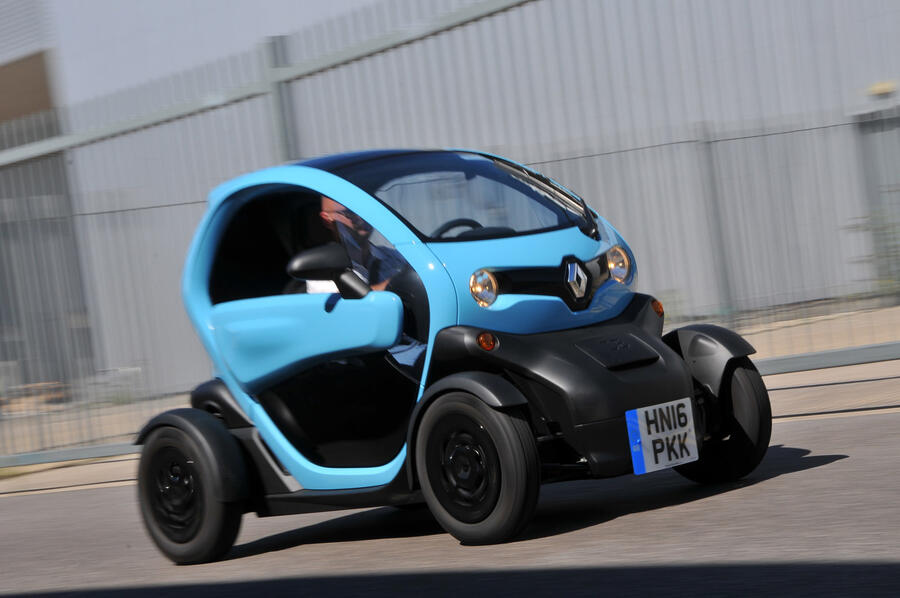 22 Renault twizy hero front