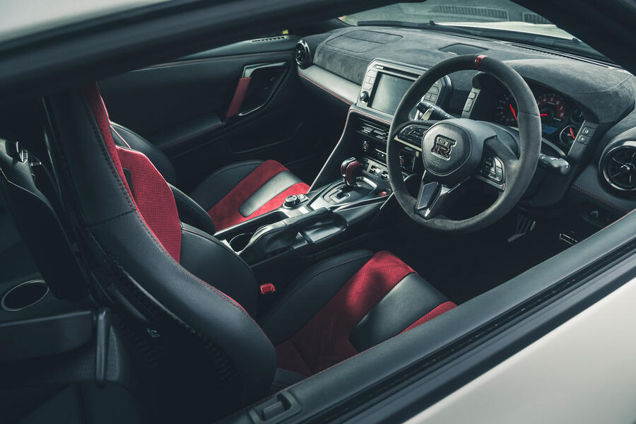 22 Luc renault alpine nissan gtr nismo toyota yaris gr 2021 0057